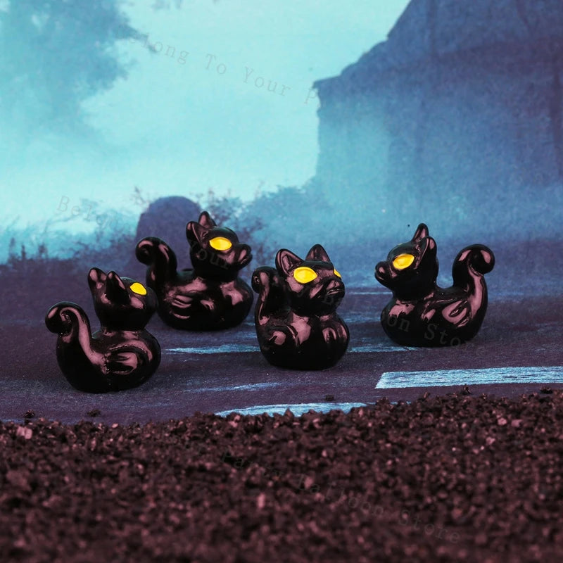 Halloween Mini Figurines Resin Halloween Ducks Ghost Miniatures Figurines Bulk for Garden Fairy Micro Landscape Home DIY Decor
