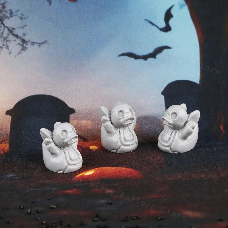Halloween Mini Figurines Resin Halloween Ducks Ghost Miniatures Figurines Bulk for Garden Fairy Micro Landscape Home DIY Decor