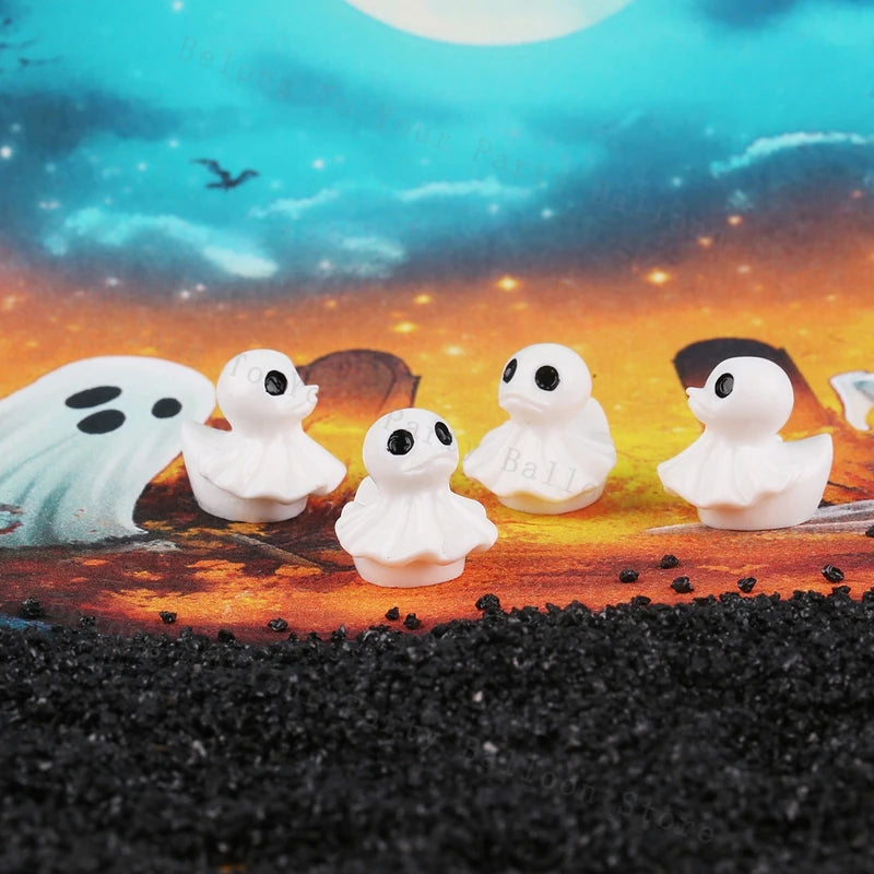 Halloween Mini Figurines Resin Halloween Ducks Ghost Miniatures Figurines Bulk for Garden Fairy Micro Landscape Home DIY Decor